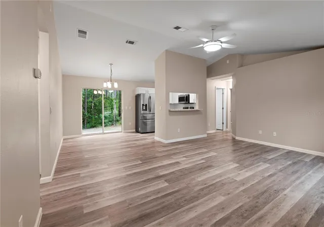 Photo 4 of Sale Pending at 8392 SW 139th Lane Rd, Ocala, FL 34473 | MLS# OM729482 | Listing updated on 2026-10-03