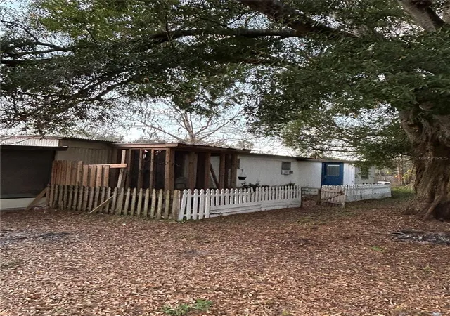 Photo 4 of Manufactured home for sale at 3633 Apfel Rd, Wesley Chapel, FL 33543 | MLS# TB8534146 | Listing updated on 2026-09-10