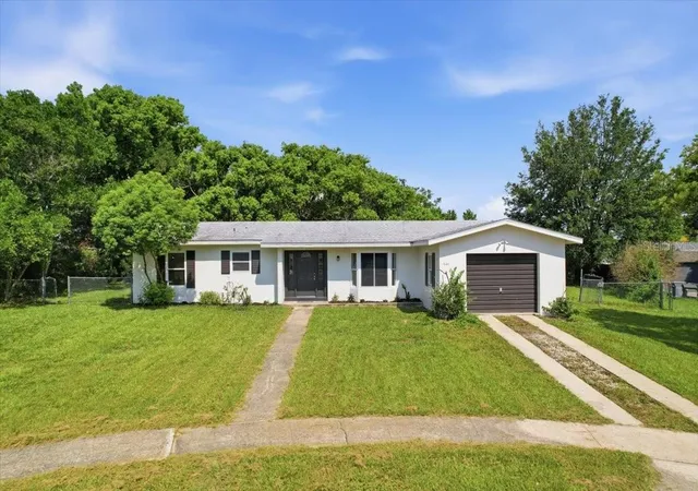 Photo 4 of Single family home for sale at 1220 Sienna Ct, Deltona, FL 32725 | MLS# O6429373 | Listing updated on 2026-10-11