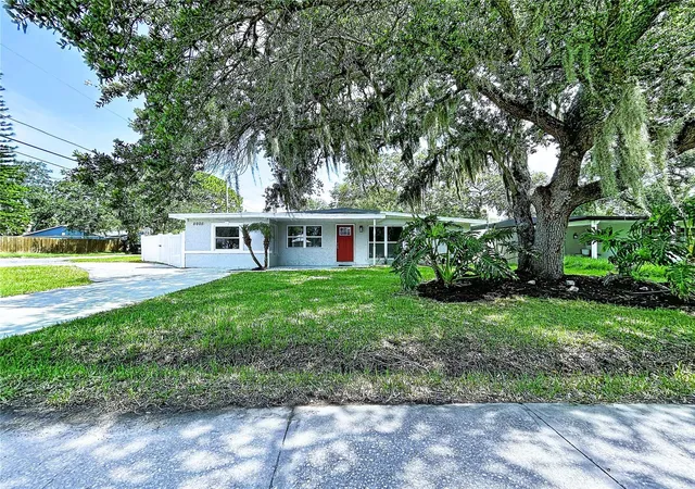Photo 1 of Single family home for sale at 5005 Avery Rd, New Port Richey, FL 34652 | MLS# TB8534187 | Listing updated on 2026-10-20