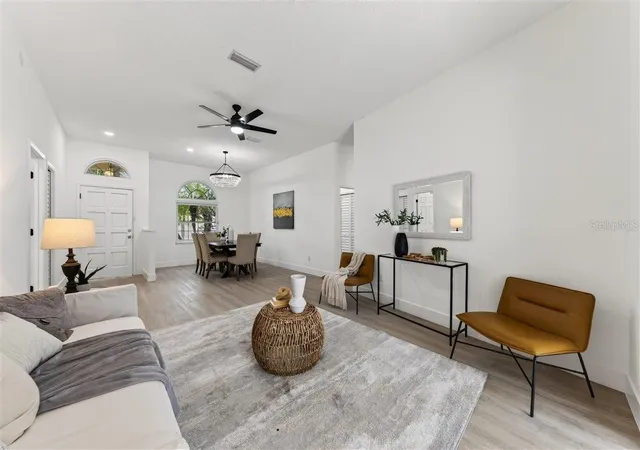 Photo 4 of Single family home for sale at 11318 Pocket Brk Dr, Tampa, FL 33635 | MLS# C7529007 | Listing updated on 2026-10-07