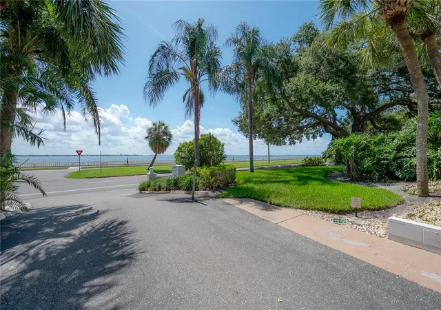 Photo 3 of Condo for sale at 3325 Bayshore Blvd #A17, Tampa, FL 33629 | MLS# TB8534228 | Listing updated on 2026-09-15