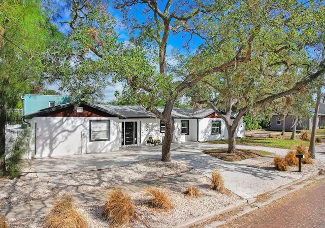 Photo 2 of Single family home for sale at 530 Locklie St, Dunedin, FL 34698 | MLS# TB8534423 | Listing updated on 2026-10-07