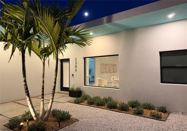 Photo 3 of Single family home for sale at 2306 Valencia Dr, Sarasota, FL 34239 | MLS# A4701639 | Listing updated on 2026-09-15