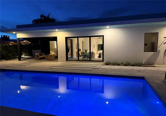 Photo 3 of Single family home for sale at 2306 Valencia Dr, Sarasota, FL 34239 | MLS# A4701639 | Listing updated on 2026-09-15