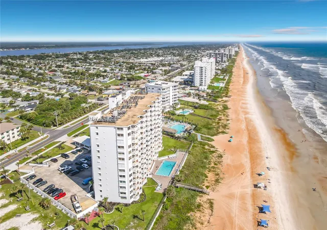 Photo 3 of Condo for sale at 1051 Ocean Shore Blvd #304, Ormond Beach, FL 32176 | MLS# O6429600 | Listing updated on 2026-09-12