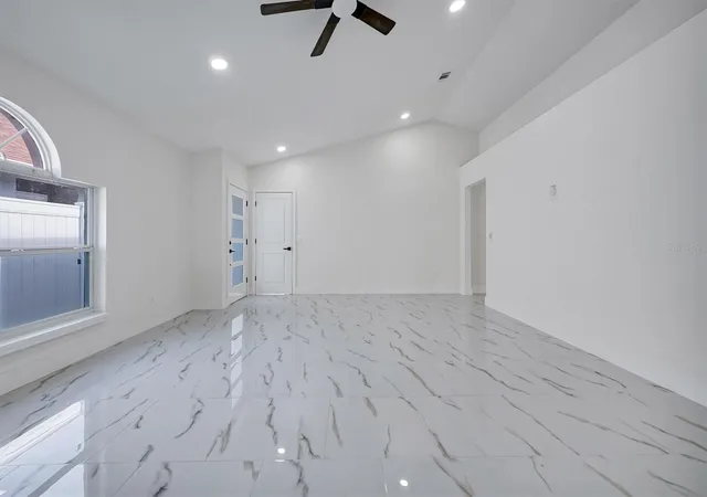 Photo 4 of Single family home for sale at 2455 Parsons Pond Cir, Kissimmee, FL 34743 | MLS# S5154735 | Listing updated on 2026-09-10