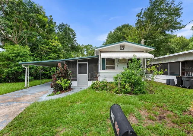 Photo 3 of Manufactured home for sale at 114 Lakeside Dr, Auburndale, FL 33823 | MLS# L4963934 | Listing updated on 2026-10-01