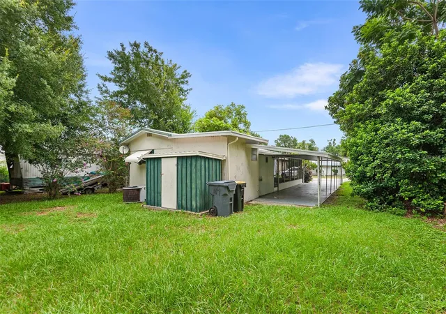 Photo 3 of Manufactured home for sale at 114 Lakeside Dr, Auburndale, FL 33823 | MLS# L4963934 | Listing updated on 2026-10-11