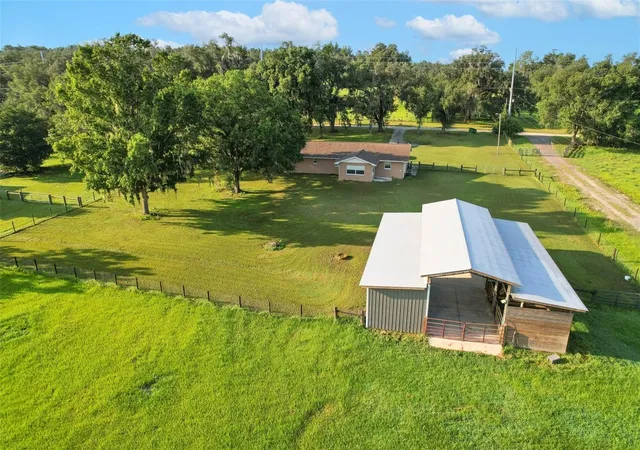 Photo 3 of Single family home for sale at 16520 Spring Valley Rd, Dade City, FL 33523 | MLS# TB8534499 | Listing updated on 2026-09-15