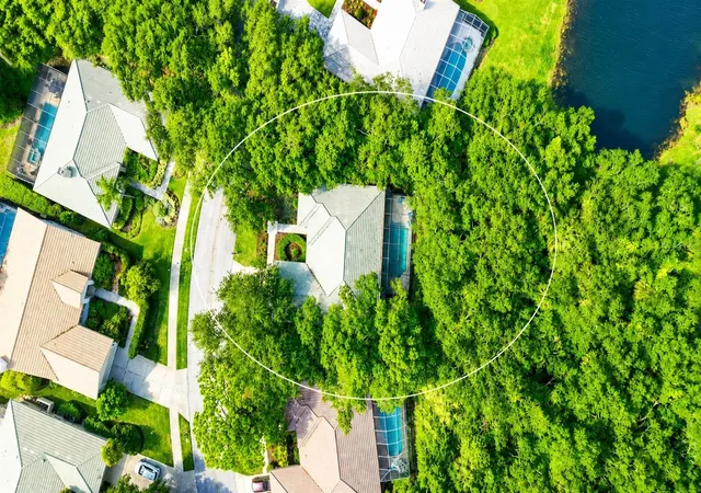 Photo 1 of Single family home for sale at 2929 Sandringham Pl, Sarasota, FL 34235 | MLS# A4701654 | Listing updated on 2026-10-07