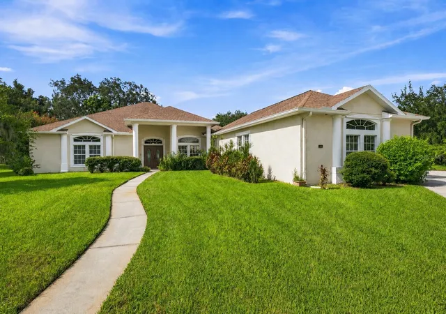Photo 2 of Single family home for sale at 13750 Dowling Ln, Odessa, FL 33556 | MLS# TB8534532 | Listing updated on 2026-10-06