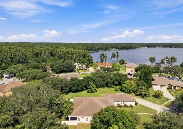 Photo 4 of Single family home for sale at 13750 Dowling Ln, Odessa, FL 33556 | MLS# TB8534532 | Listing updated on 2026-10-06