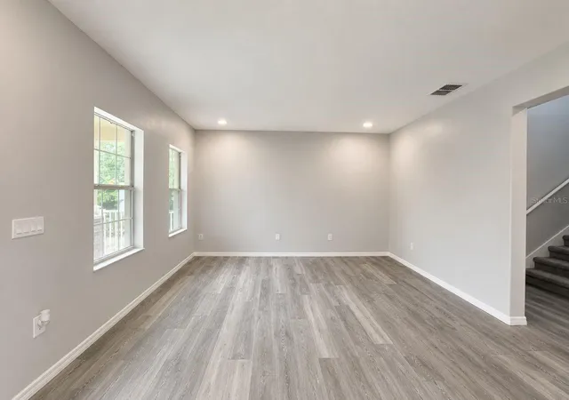 Photo 4 of Single family home for sale at 2054 Blairmoor Pl, Apopka, FL 32703 | MLS# O6429720 | Listing updated on 2026-10-02