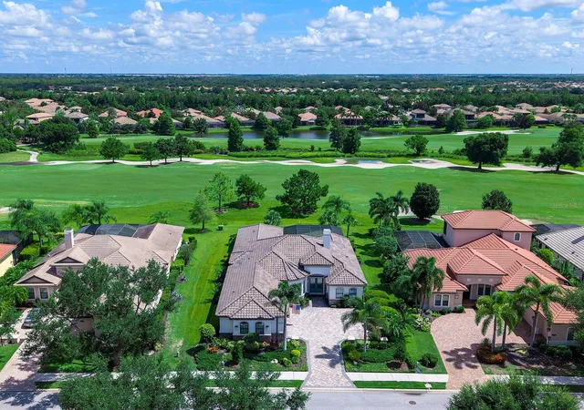 Single family home for sale at 14615 Leopard Crk Pl, Lakewood Ranch, FL 34202 | MLS# A4701686
