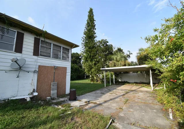 Photo 4 of Sale Pending at 613 Chestnut St, Oldsmar, FL 34677 | MLS# TB8534625 | Listing updated on 2026-09-15