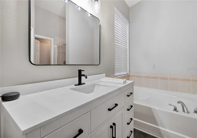 Photo 4 of Single family home for sale at 11326 Laurel Brk Ct, Riverview, FL 33569 | MLS# TB8534684 | Listing updated on 2026-10-08