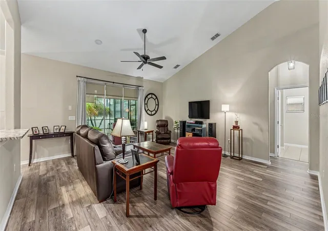 Photo 4 of Single family home for sale at 2985 Vintage View Cir, Lakeland, FL 33812 | MLS# L4963963 | Listing updated on 2026-09-23