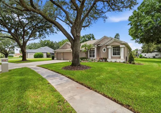 Photo 4 of Single family home for sale at 13756 Dowling Ln, Odessa, FL 33556 | MLS# TB8534885 | Listing updated on 2026-10-06