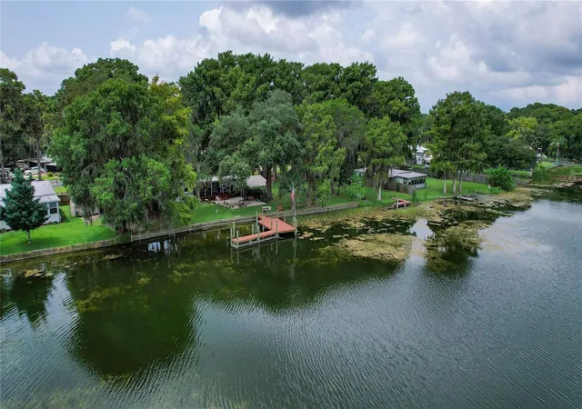 Photo 4 of Manufactured home for sale at 9065 W Lakeview Ct, Crystal River, FL 34428 | MLS# TB8534957 | Listing updated on 2026-09-30