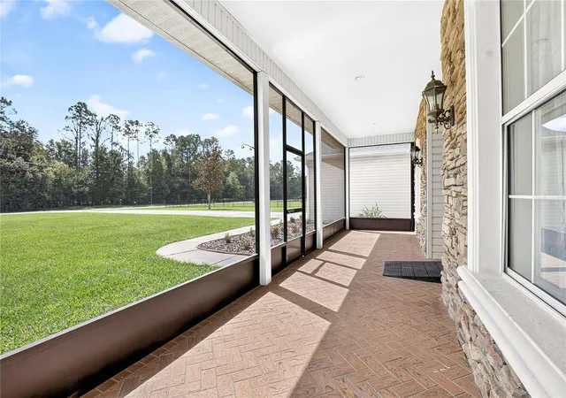 Photo 4 of Single family home for sale at 13975 Mcintosh Rd, Thonotosassa, FL 33592 | MLS# TB8535015 | Listing updated on 2026-10-03