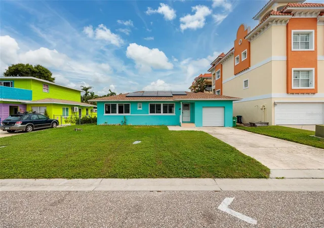 Photo 2 of Single family home for sale at 136 175th Terrace Dr E, Redington Shores, FL 33708 | MLS# TB8535021 | Listing updated on 2026-09-11