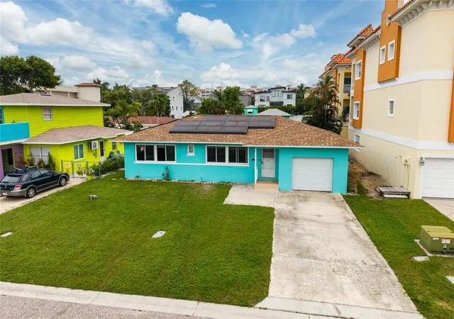 Photo 3 of Single family home for sale at 136 175th Terrace Dr E, Redington Shores, FL 33708 | MLS# TB8535021 | Listing updated on 2026-09-11