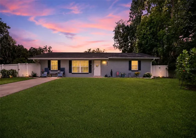 Photo 2 of Single family home for sale at 5203 Se 114th Street, Belleview, FL 34420 | MLS# OM729632 | Listing updated on 2026-09-14