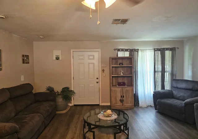Photo 3 of Single family home for sale at 5203 Se 114th Street, Belleview, FL 34420 | MLS# OM729632 | Listing updated on 2026-09-14