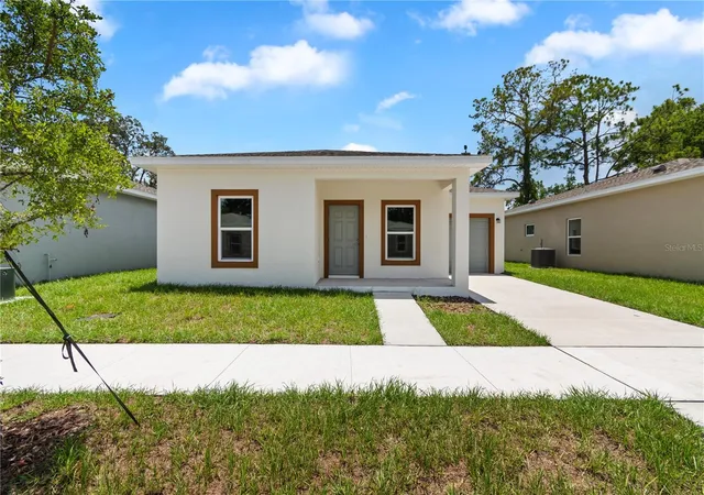 Photo 1 of Single family home for sale at 5017 Finders Ct, Tampa, FL 33617 | MLS# TB8535057 | Listing updated on 2026-09-12