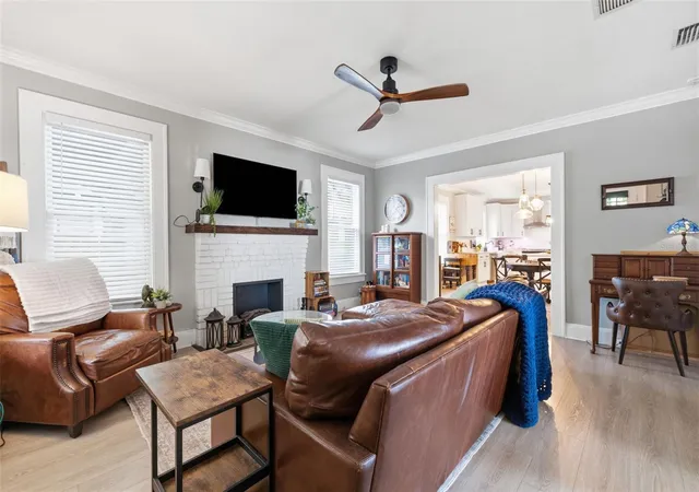 Photo 3 of Single family home for sale at 906 E Patterson St, Tampa, FL 33604 | MLS# TB8535059 | Listing updated on 2026-10-06