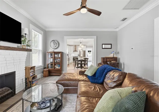 Photo 4 of Single family home for sale at 906 E Patterson St, Tampa, FL 33604 | MLS# TB8535059 | Listing updated on 2026-10-06