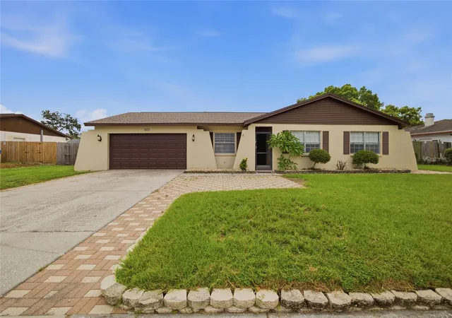 Photo 1 of Single family home for sale at 2971 Forest Cir, Seffner, FL 33584 | MLS# TB8535064 | Listing updated on 2026-09-12