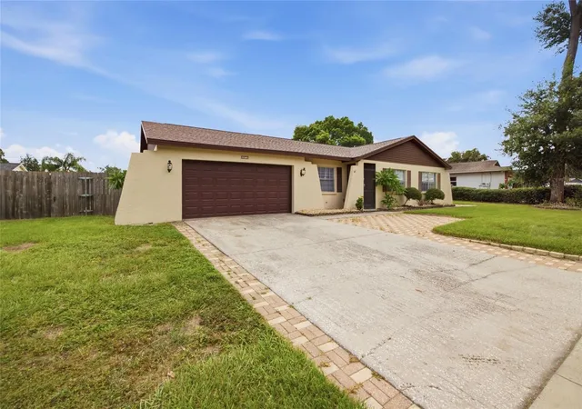 Photo 2 of Single family home for sale at 2971 Forest Cir, Seffner, FL 33584 | MLS# TB8535064 | Listing updated on 2026-09-12