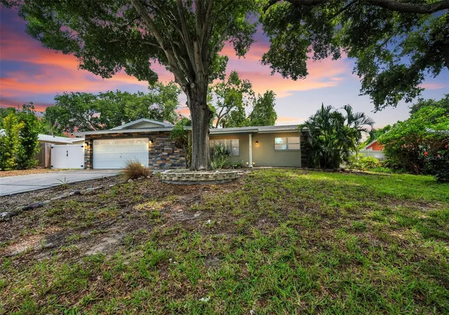 Photo 2 of Single family home for sale at 13760 87th Place, Seminole, FL 33776 | MLS# TB8535102 | Listing updated on 2026-09-12