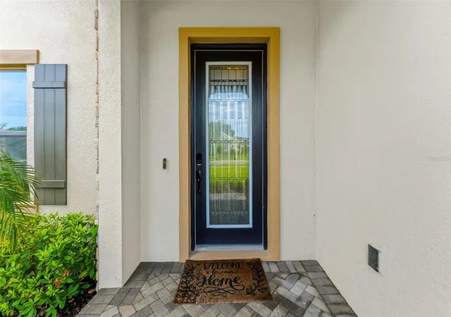 Single family home for sale at 10370 Meadowrun Dr, LITHIA, FL 33547 | MLS# TB8535209 | Listing updated on 2026-10-04