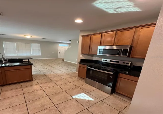 Photo 2 of Single family home for sale at 11938 Silverlake Park Dr, Windermere, FL 34786 | MLS# O6430196 | Listing updated on 2026-09-09