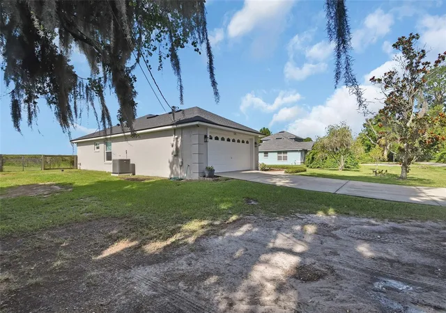 Photo 3 of Single family home for sale at 523 Konomac Lake Dr, Debary, FL 32713 | MLS# V4950519 | Listing updated on 2026-09-12