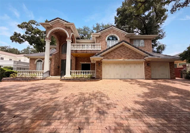 Photo 1 of Mansion for sale at 4407 W Dale Ave, Tampa, FL 33609 | MLS# O6430213 | Listing updated on 2026-10-08