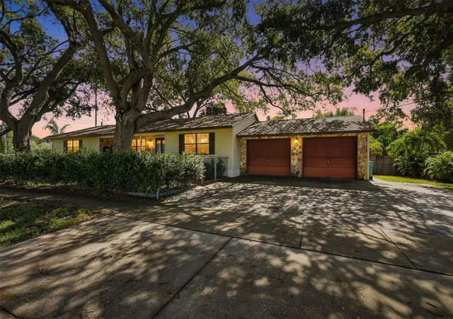 Photo 1 of Single family home for sale at 617 Mehlenbacher Rd, Belleair Bluffs, FL 33770 | MLS# TB8535336 | Listing updated on 2026-09-15
