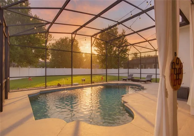 Photo 3 of Single family home for sale at 2407 Foliage Oak Ter, Oviedo, FL 32766 | MLS# O6430250 | Listing updated on 2026-10-01