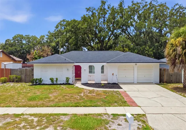 Photo 3 of Single family home for sale at 6785 Tamarind Cir, Orlando, FL 32819 | MLS# O6430257 | Listing updated on 2026-09-27