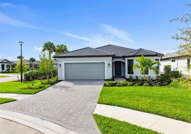 Photo 2 of Sale Pending at 1565 Ridgemore St, North Port, FL 34289 | MLS# TB8535391 | Listing updated on 2026-09-13