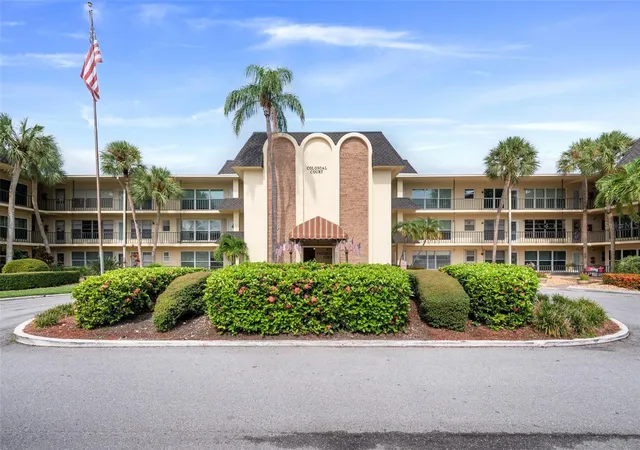 Photo 1 of Condo for sale at 4780 Cove Cir St #103, Saint Petersburg, FL 33708 | MLS# TB8535393 | Listing updated on 2026-10-09