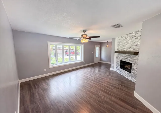 Photo 3 of Sale Pending at 4830 Dunbarton Dr, Orlando, FL 32817 | MLS# O6430317 | Listing updated on 2026-09-15