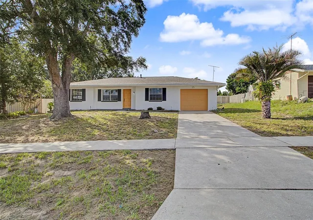 Photo 3 of Single family home for sale at 12368 Mayberry Rd, Spring Hill, FL 34609 | MLS# W7888234 | Listing updated on 2026-09-28
