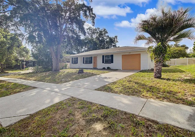 Photo 3 of Single family home for sale at 12368 Mayberry Rd, Spring Hill, FL 34609 | MLS# W7888234 | Listing updated on 2026-09-28