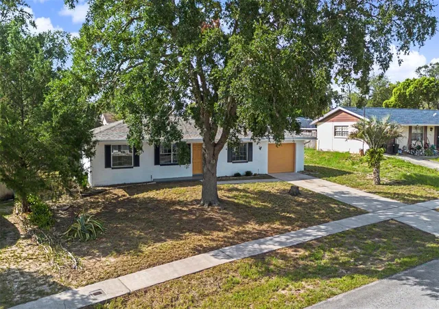 Photo 4 of Single family home for sale at 12368 Mayberry Rd, Spring Hill, FL 34609 | MLS# W7888234 | Listing updated on 2026-09-28