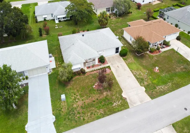 Photo 4 of Single family home for sale at 8480 SW 61st Terrace Rd, Ocala, FL 34476 | MLS# OM729701 | Listing updated on 2026-09-15