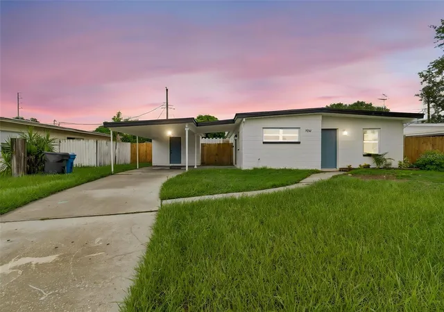 Photo 1 of Single family home for sale at 7812 Egypt Lake Dr, Tampa, FL 33614 | MLS# TB8535511 | Listing updated on 2026-09-09